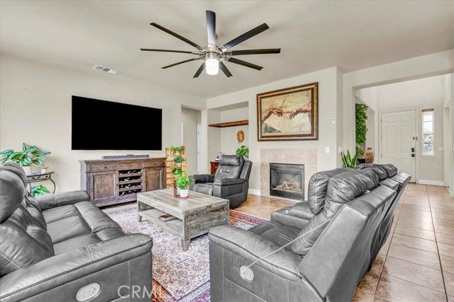 3615 W Sunnyview Avenue, Visalia, CA 93291