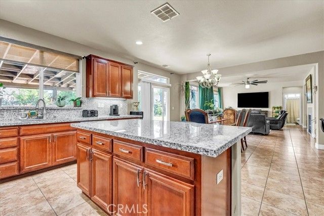 3615 W Sunnyview Avenue, Visalia, CA 93291