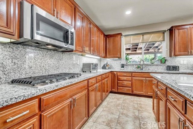 3615 W Sunnyview Avenue, Visalia, CA 93291