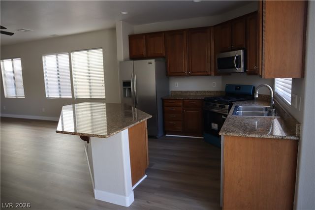 9052 Picket Fence Avenue, Las Vegas, NV 89143