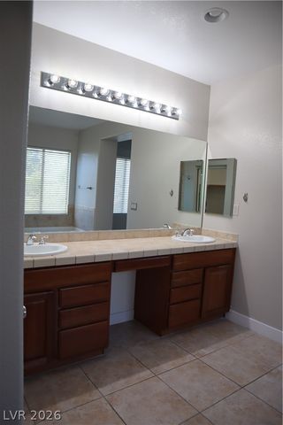 9052 Picket Fence Avenue, Las Vegas, NV 89143