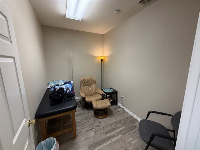 909 SE 28th Street Suite 7, Bentonville, AR 72712