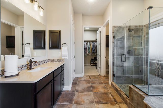 4719 Las Plazuelas, Santa Fe, NM 87507