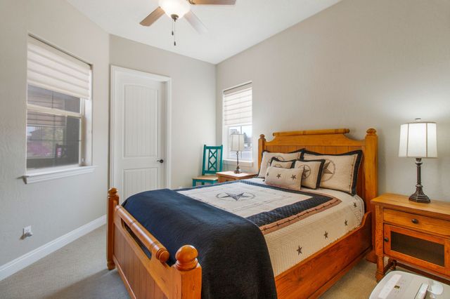 4719 Las Plazuelas, Santa Fe, NM 87507