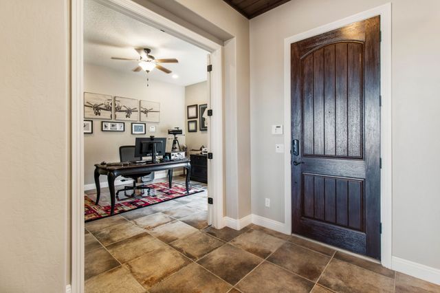 4719 Las Plazuelas, Santa Fe, NM 87507