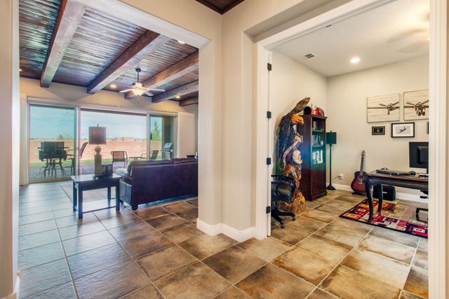 4719 Las Plazuelas, Santa Fe, NM 87507