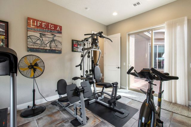 4719 Las Plazuelas, Santa Fe, NM 87507