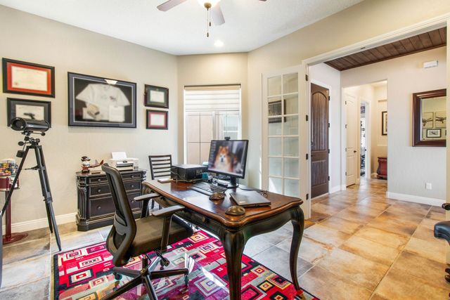 4719 Las Plazuelas, Santa Fe, NM 87507