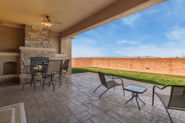 4719 Las Plazuelas, Santa Fe, NM 87507