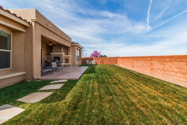 4719 Las Plazuelas, Santa Fe, NM 87507