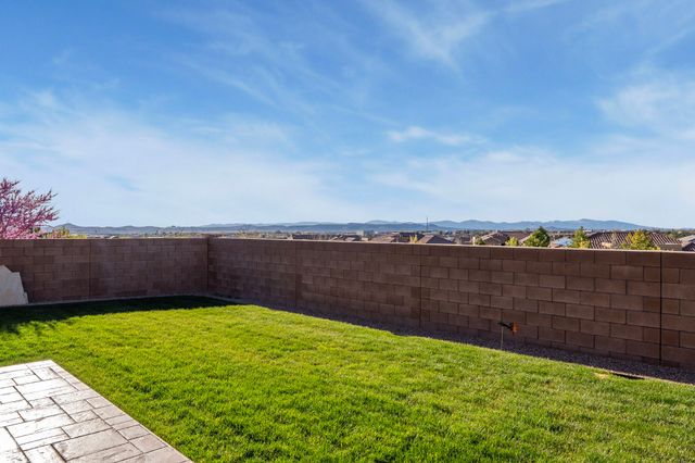 4719 Las Plazuelas, Santa Fe, NM 87507
