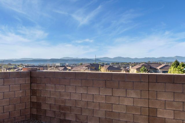 4719 Las Plazuelas, Santa Fe, NM 87507