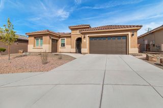 4719 Las Plazuelas, Santa Fe, NM 87507