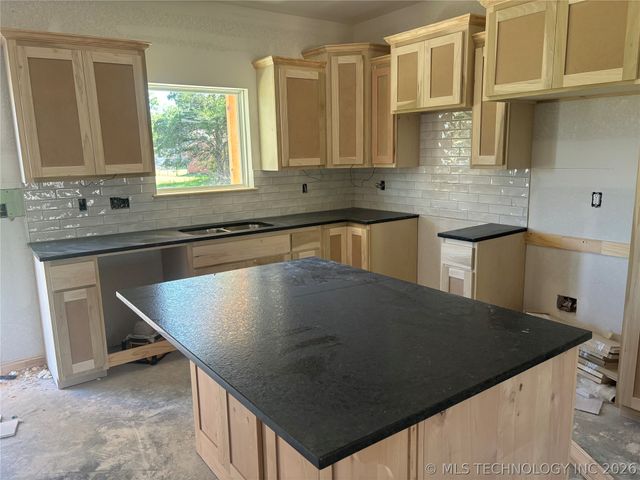806 NE 7th Street, Wagoner, OK 74467