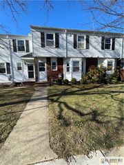 12 Tiger Lilly Court, Sayreville, NJ 08872
