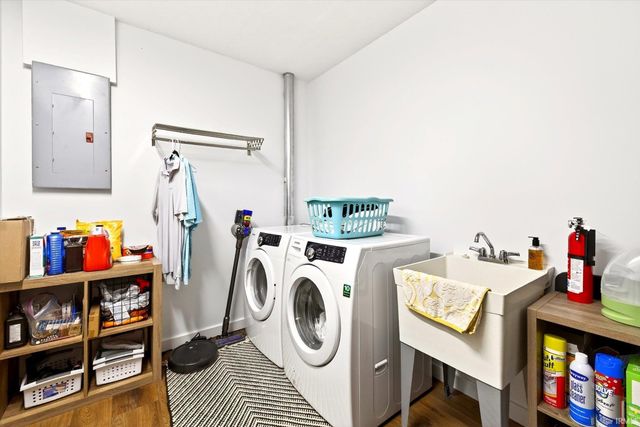 9428 S Harbour Pointe Drive, Bloomington, IN 47401