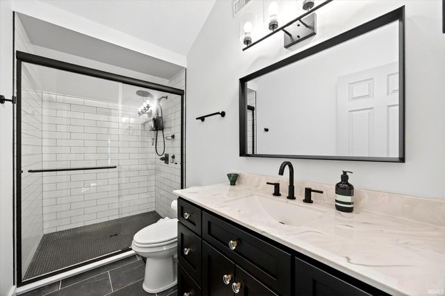 9428 S Harbour Pointe Drive, Bloomington, IN 47401