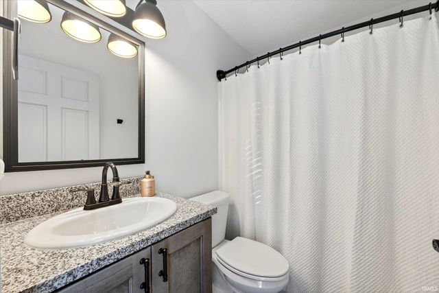 9428 S Harbour Pointe Drive, Bloomington, IN 47401