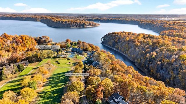 9428 S Harbour Pointe Drive, Bloomington, IN 47401