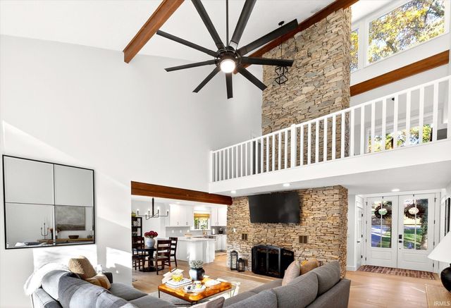 9428 S Harbour Pointe Drive, Bloomington, IN 47401