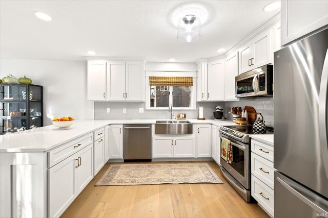 9428 S Harbour Pointe Drive, Bloomington, IN 47401