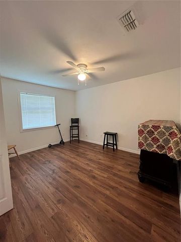 1911 SE 14TH AVENUE, Gainesville, FL 32641