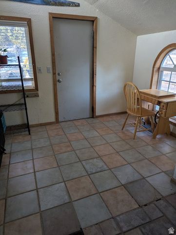 7587 S 39700 W, Fruitland, UT 84027