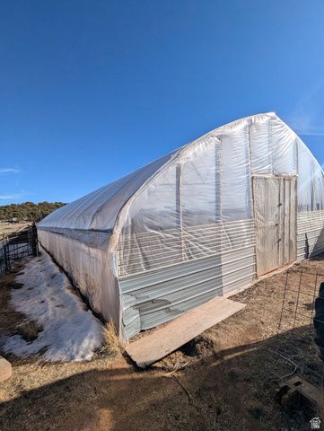 7587 S 39700 W, Fruitland, UT 84027