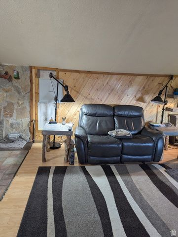 7587 S 39700 W, Fruitland, UT 84027