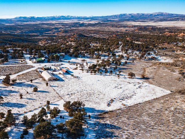 7587 S 39700 W, Fruitland, UT 84027