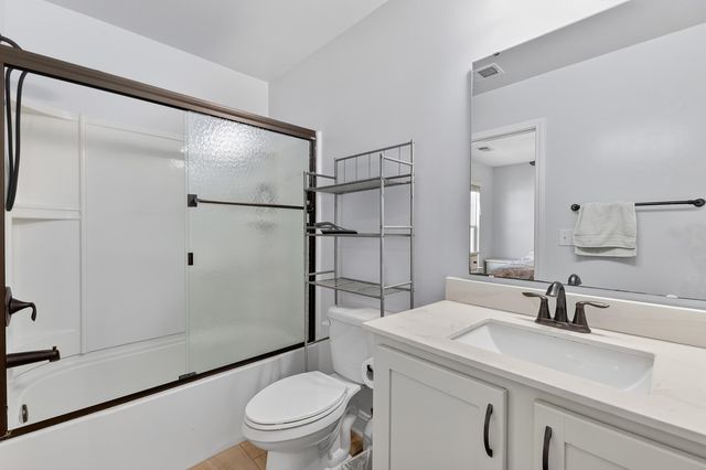 1208 Inlet View Dr., North Myrtle Beach, SC 29582