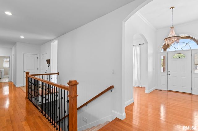 2312 W LAUREL Avenue, Springfield, IL 62704