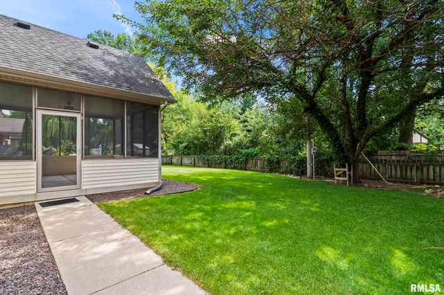 2312 W LAUREL Avenue, Springfield, IL 62704