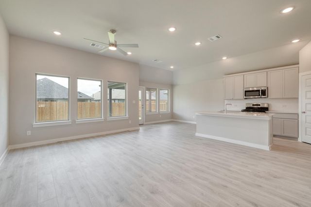 114 Malibu, Hutto, TX 78634