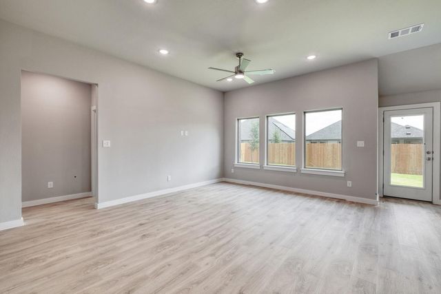 114 Malibu, Hutto, TX 78634