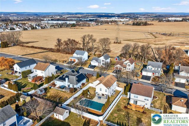 275 Crown Drive, Easton, PA 18040