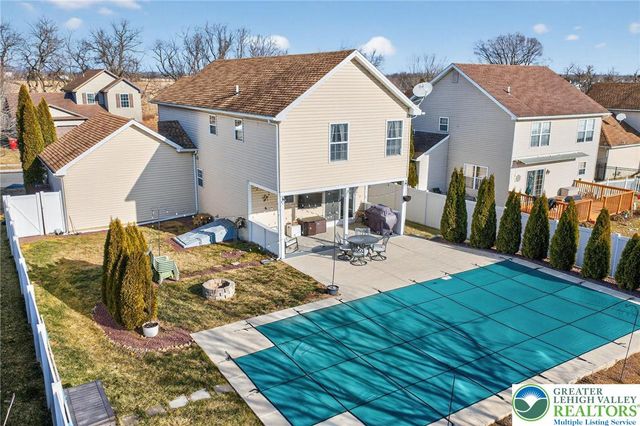 275 Crown Drive, Easton, PA 18040