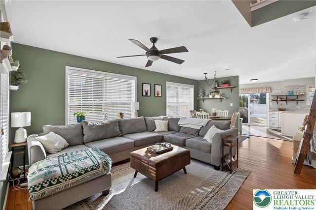 275 Crown Drive, Easton, PA 18040