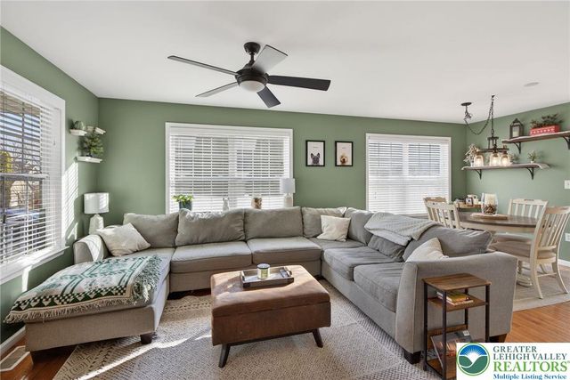 275 Crown Drive, Easton, PA 18040