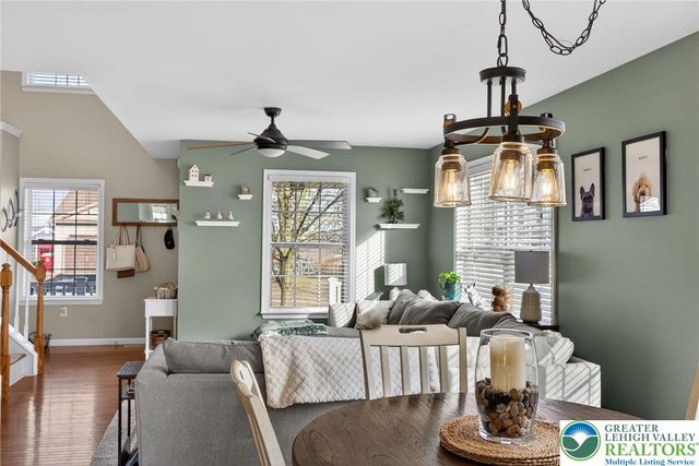 275 Crown Drive, Easton, PA 18040