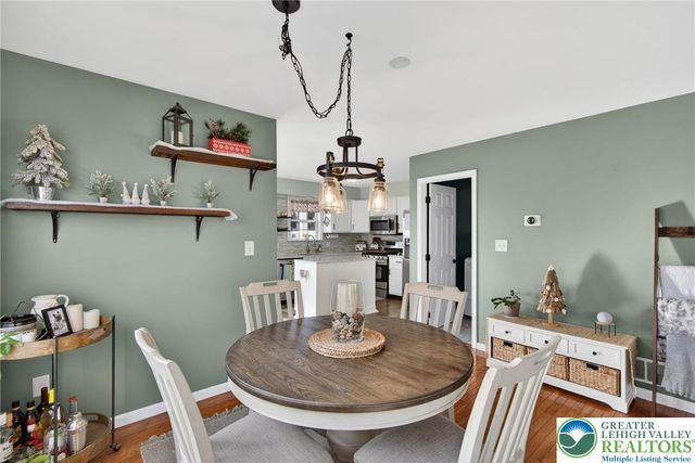 275 Crown Drive, Easton, PA 18040