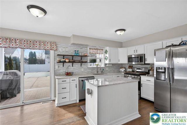 275 Crown Drive, Easton, PA 18040