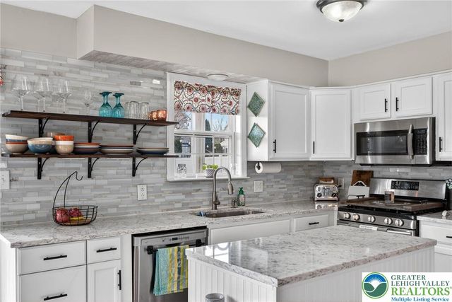 275 Crown Drive, Easton, PA 18040