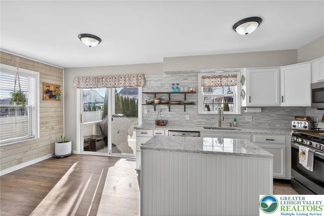 275 Crown Drive, Easton, PA 18040