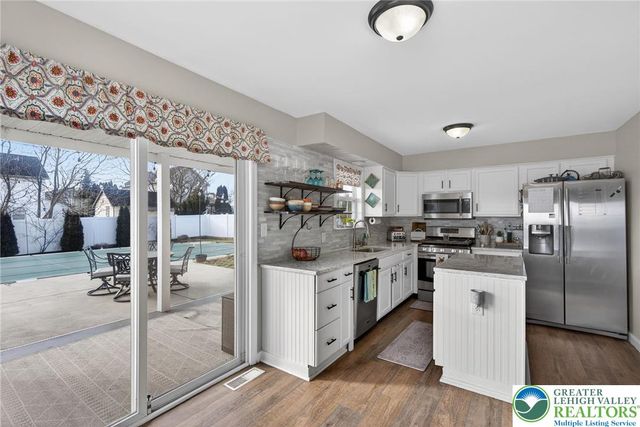 275 Crown Drive, Easton, PA 18040