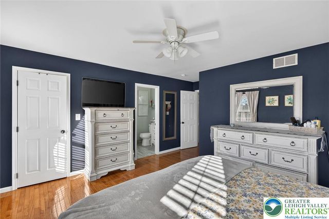 275 Crown Drive, Easton, PA 18040