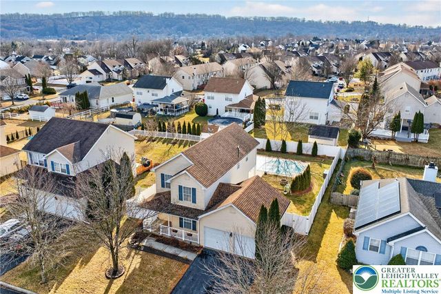 275 Crown Drive, Easton, PA 18040