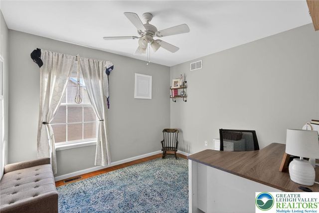 275 Crown Drive, Easton, PA 18040