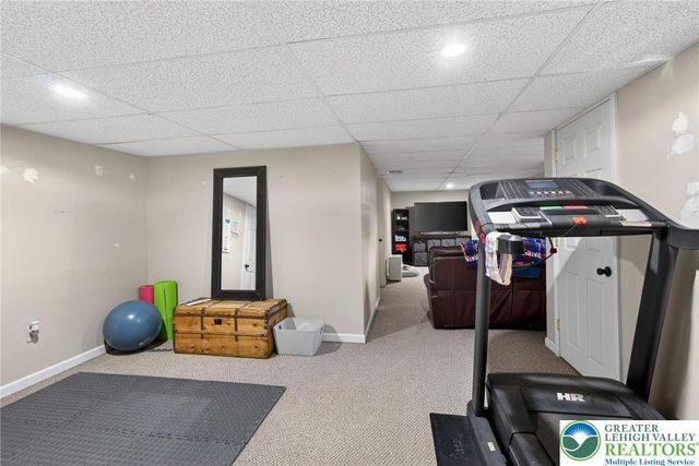 275 Crown Drive, Easton, PA 18040