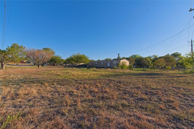 100 Cody LN, Kyle, TX 78640